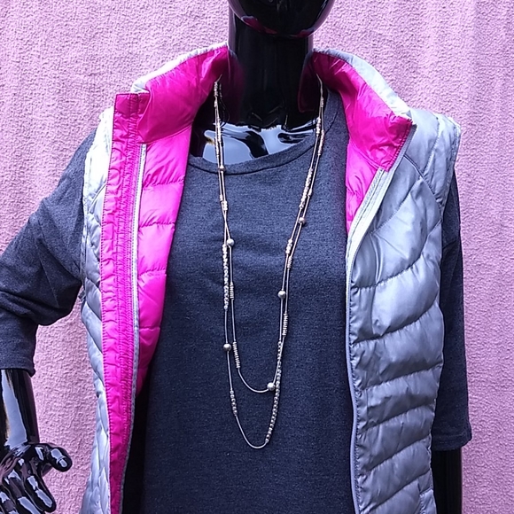 Grey/silver vest - Picture 2 of 2